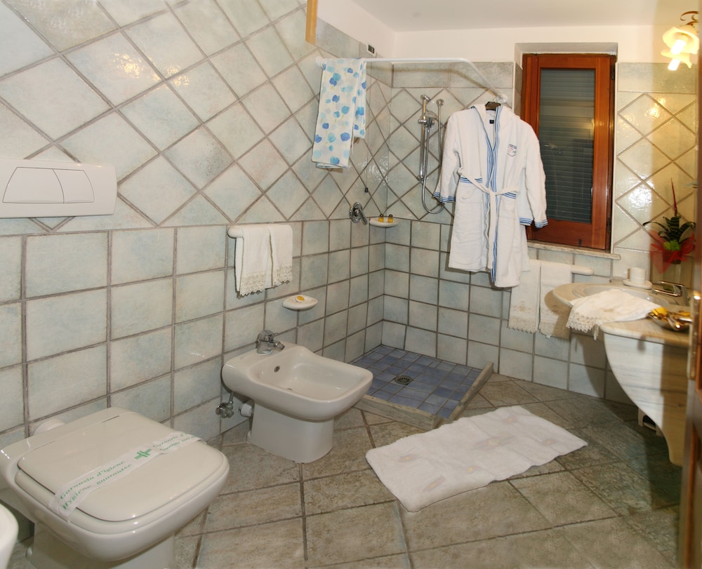 Punta Chiarito Resort 10/67