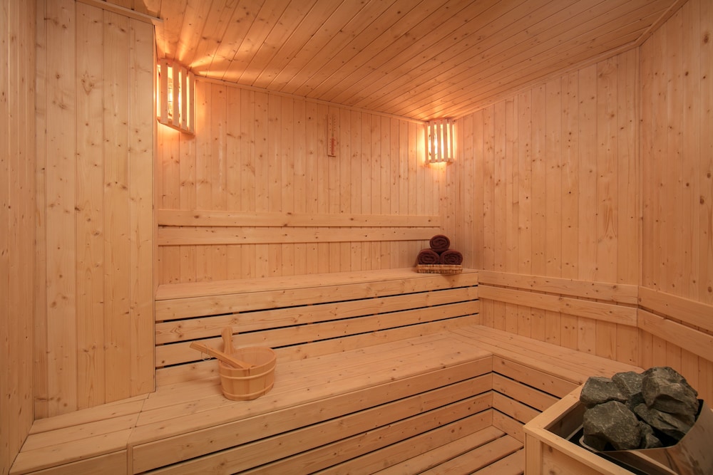 Aurora Premium Hotel and Spa (ex Delicacy Central Hotel and Spa) 22/48