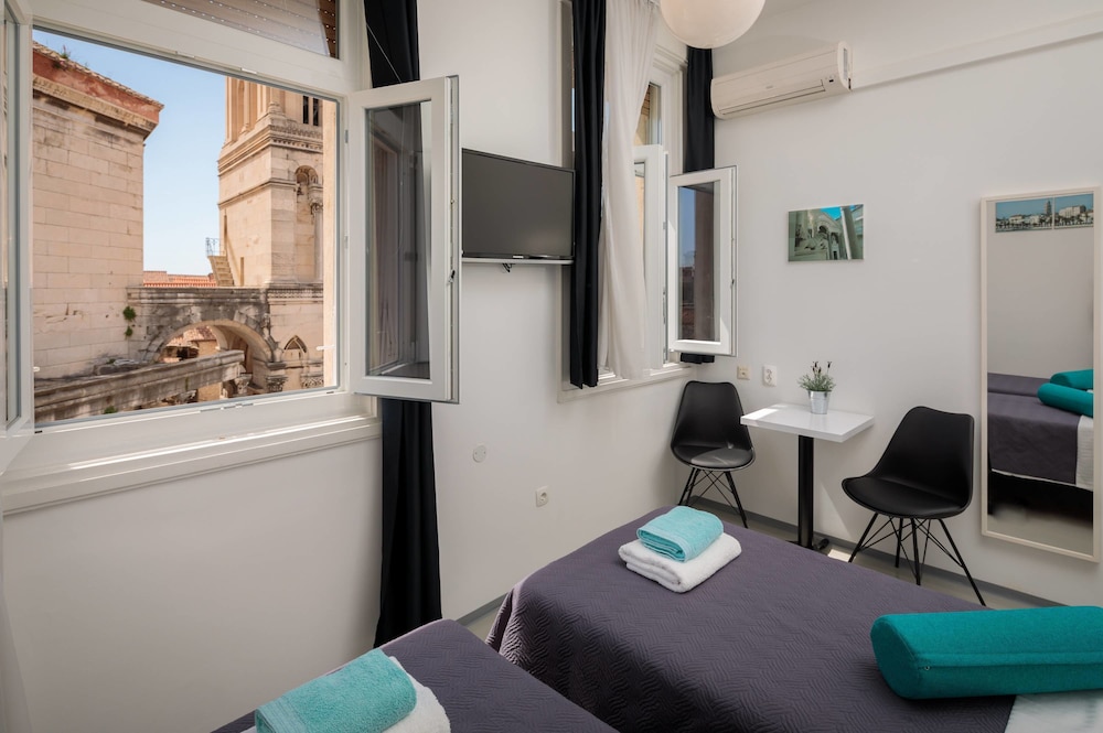 Peristil Luxury Rooms 25/67
