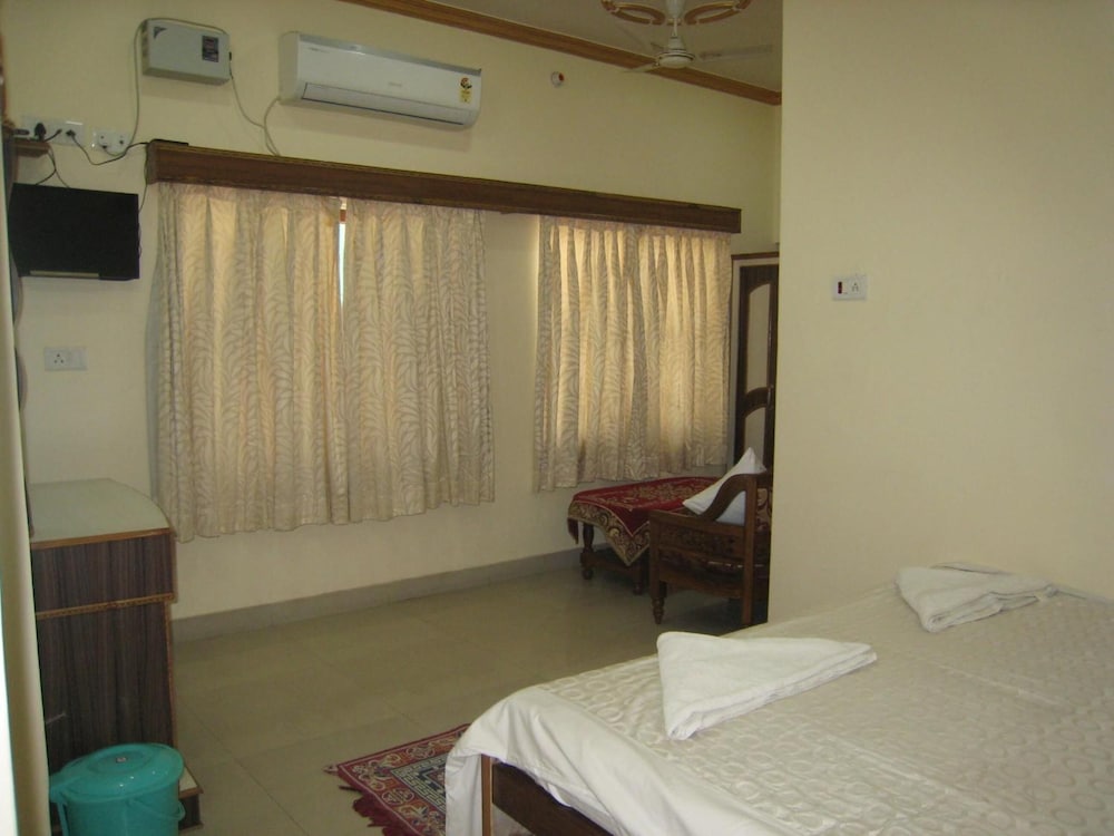 Kedareswar Bed and Breakfast 17/36
