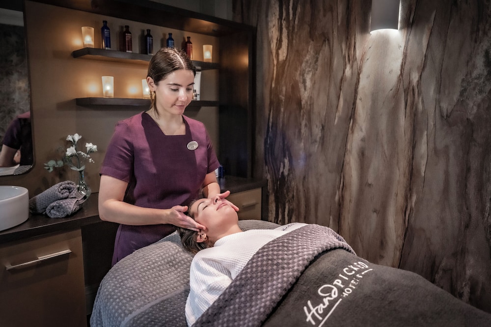 Wood Hall Hotel & Spa 23/55