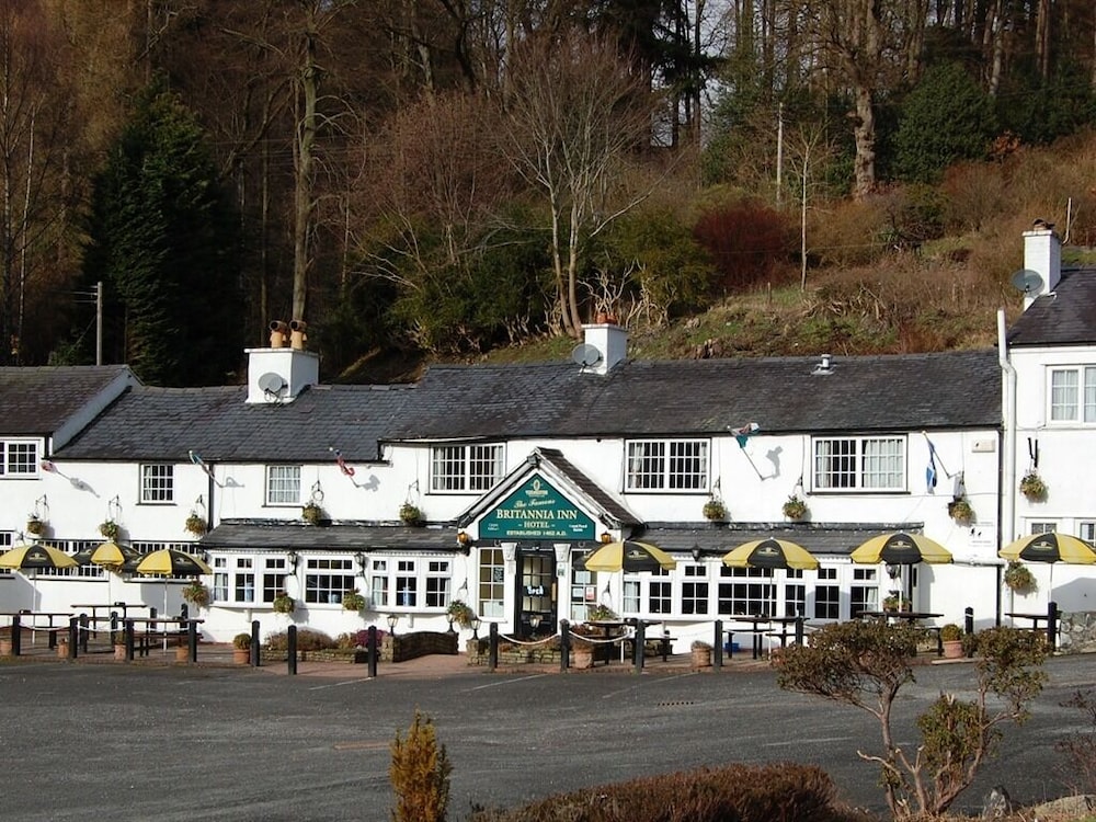Britannia Inn 2/52