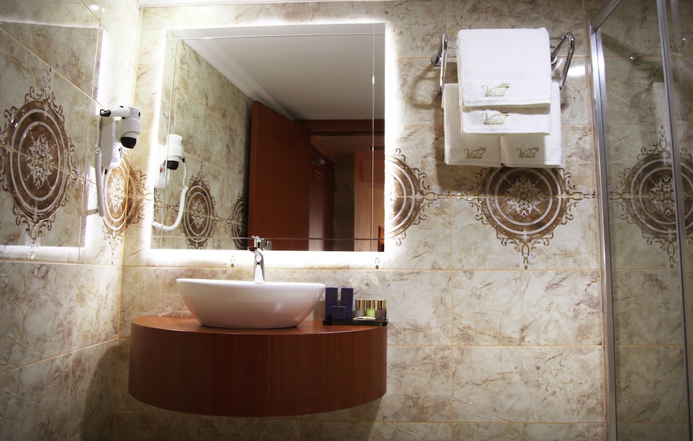 Grand Vuslat Hotel 35/37