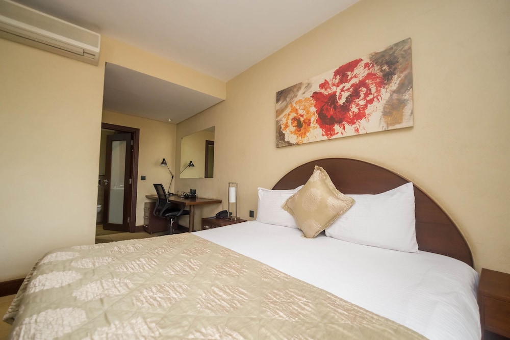 Taarifa Suites 14/50