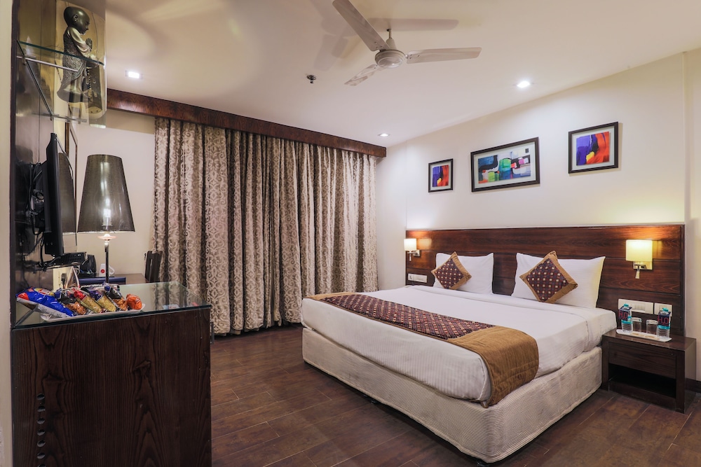Hotel Blue Stone - Nehru Place 11/49