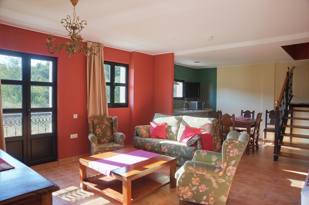 LA CASONA DE LA ROZA 16/48