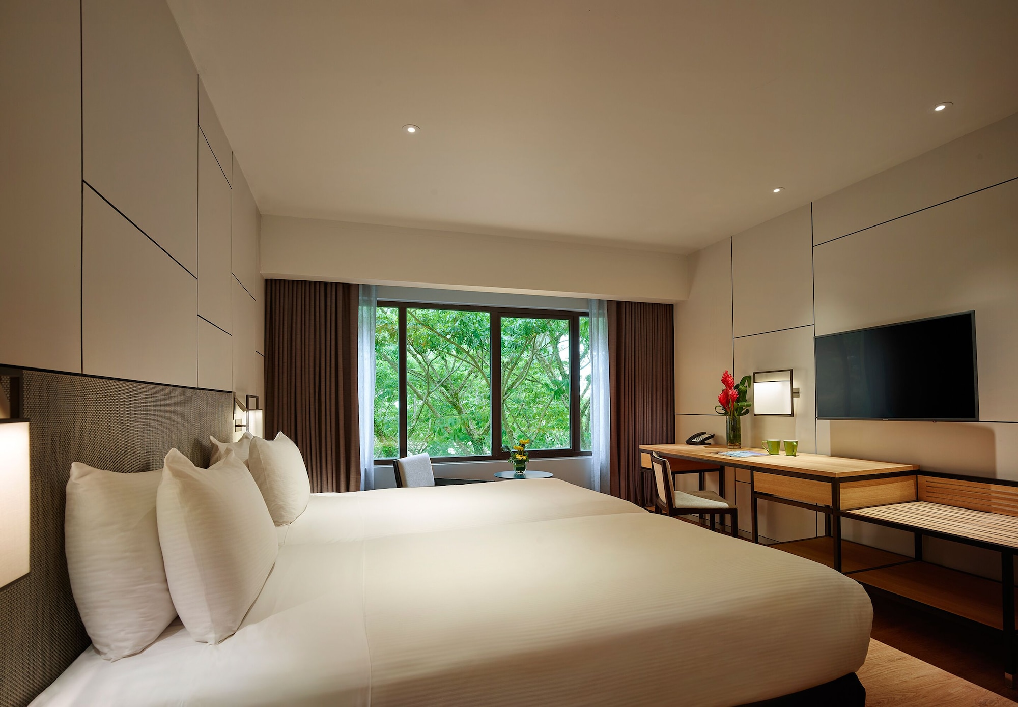 SUPERIOR ROOM