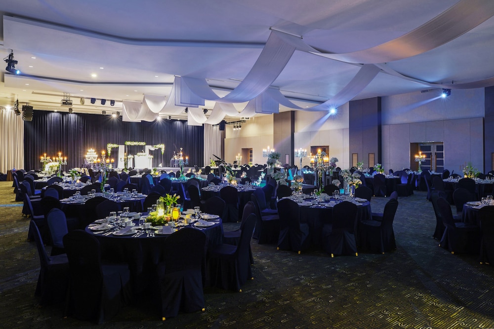 Harbor Park Hotel 48/51