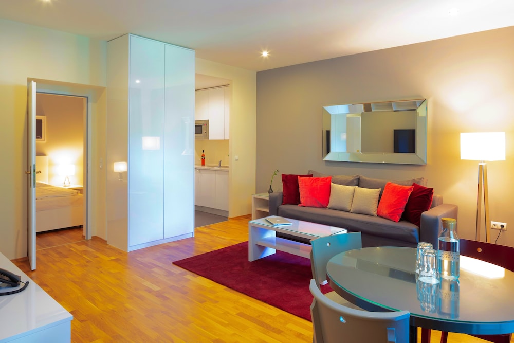 The Levante Rathaus Apartments. 44/60
