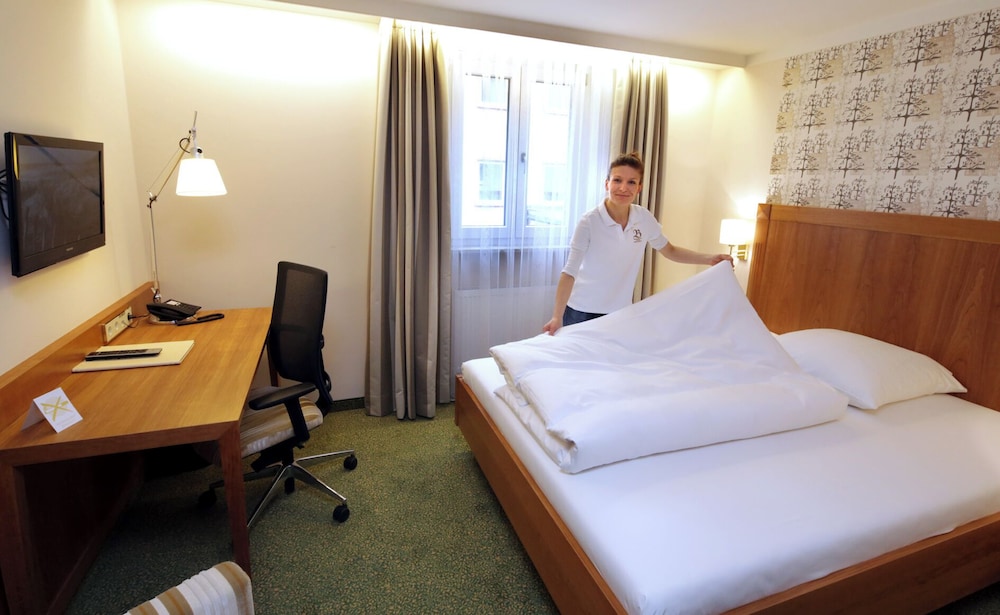 Hotel Bayerischer Hof. 8/31