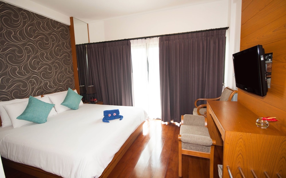 Bangsaen Heritage Hotel 11/50