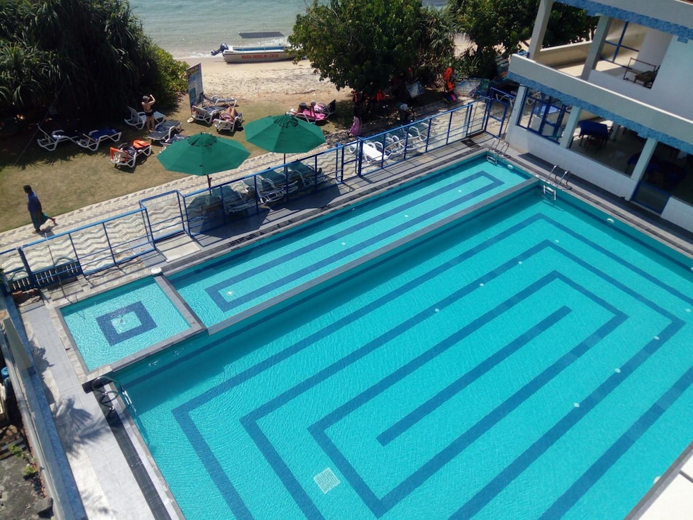 Paradise Beach Resort 19/50