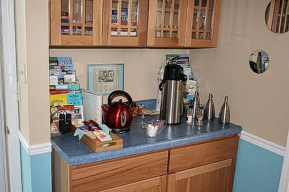 at the Waters Edge Bed &amp; Breakfast 10/61