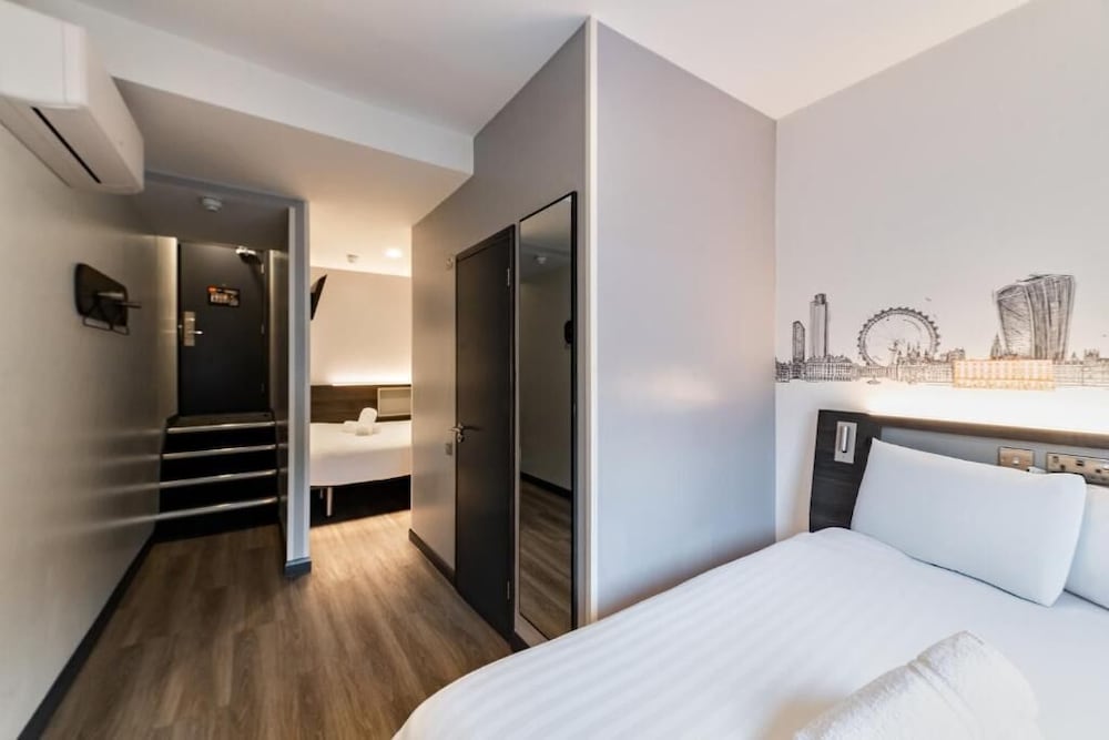 Family, 2 Double Beds 3/9