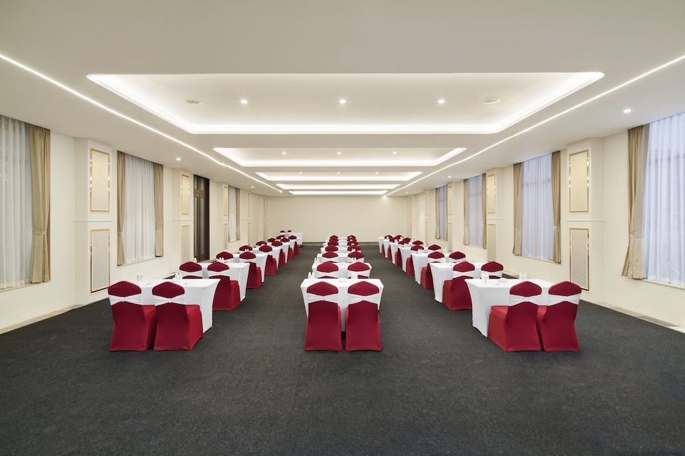 Nirali Resorts 28/45