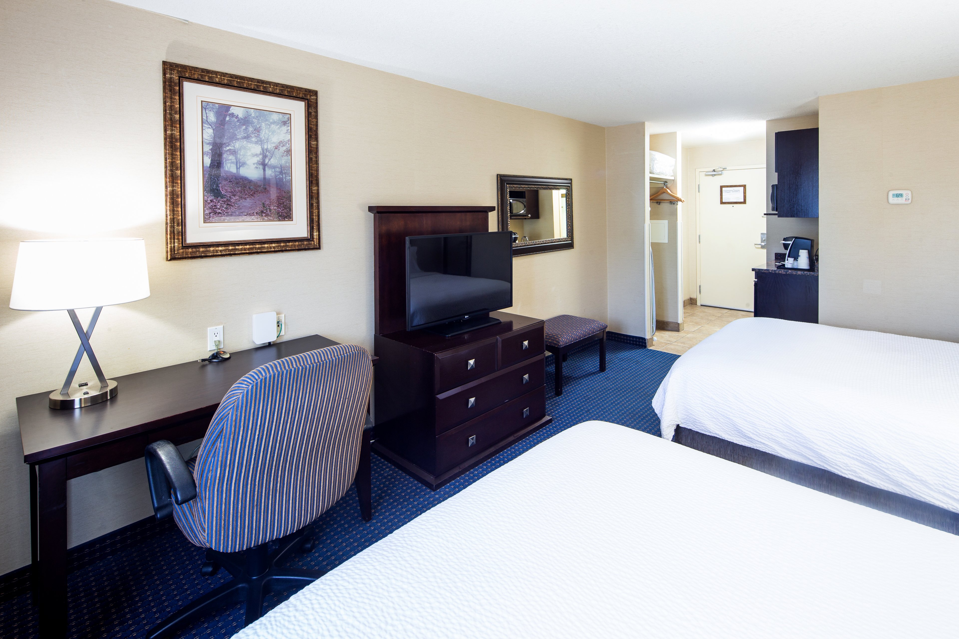 Holiday Inn Express Hotel Suites Edson 17/50