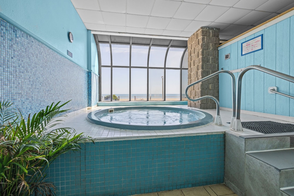 The Barclay Towers Resort Hotel 23/49