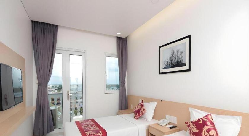 Hung Cuong Hotel 16/32