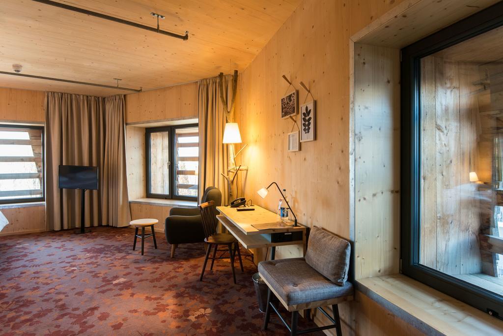 Raphael Hotel Walderhaus 13/19