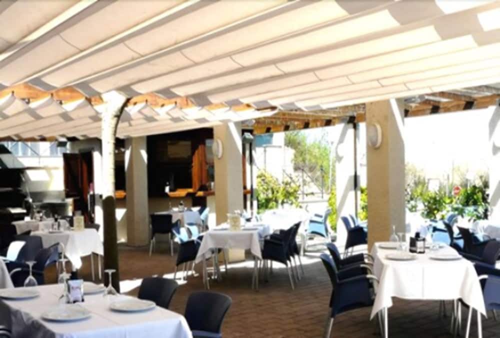 El Tollo Hotel Restaurante 27/40