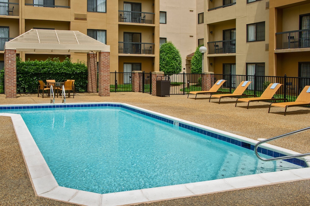Courtyard by Marriott Williamsburg Busch Gardens Area 5/70