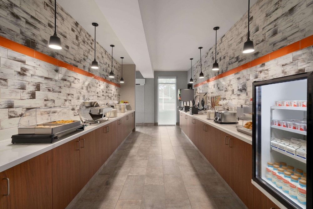 La Quinta Inn And Suites By Wyndham Springfield 6/46