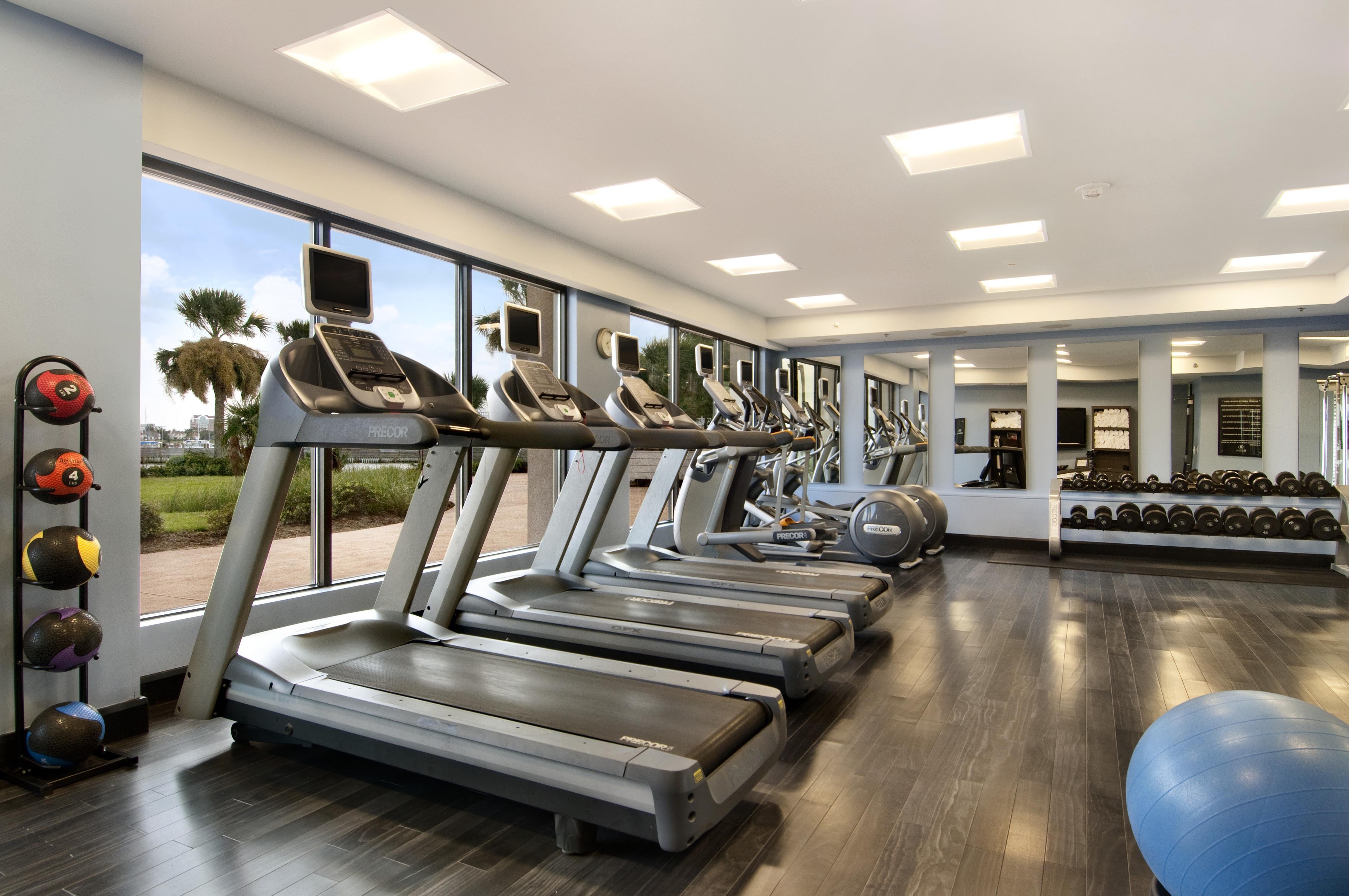 Compass Hotel Nassau Bay 20/65