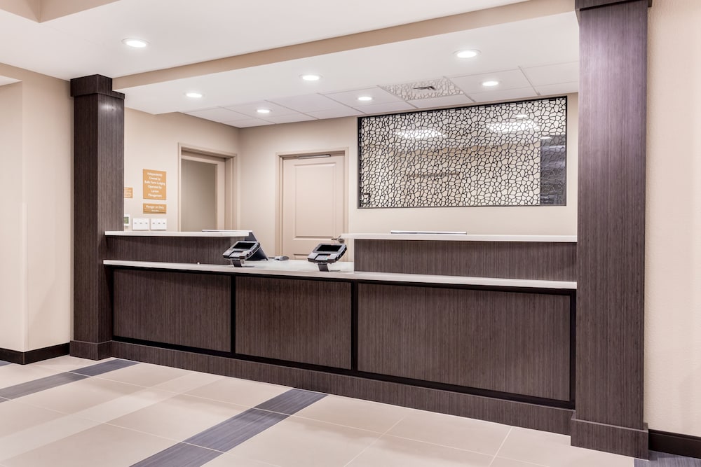 Candlewood Suites Eau Claire I-94 13/43