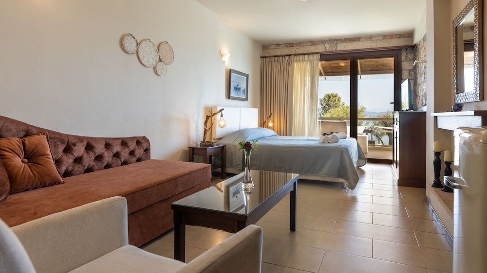 Enalio Suites 33/42