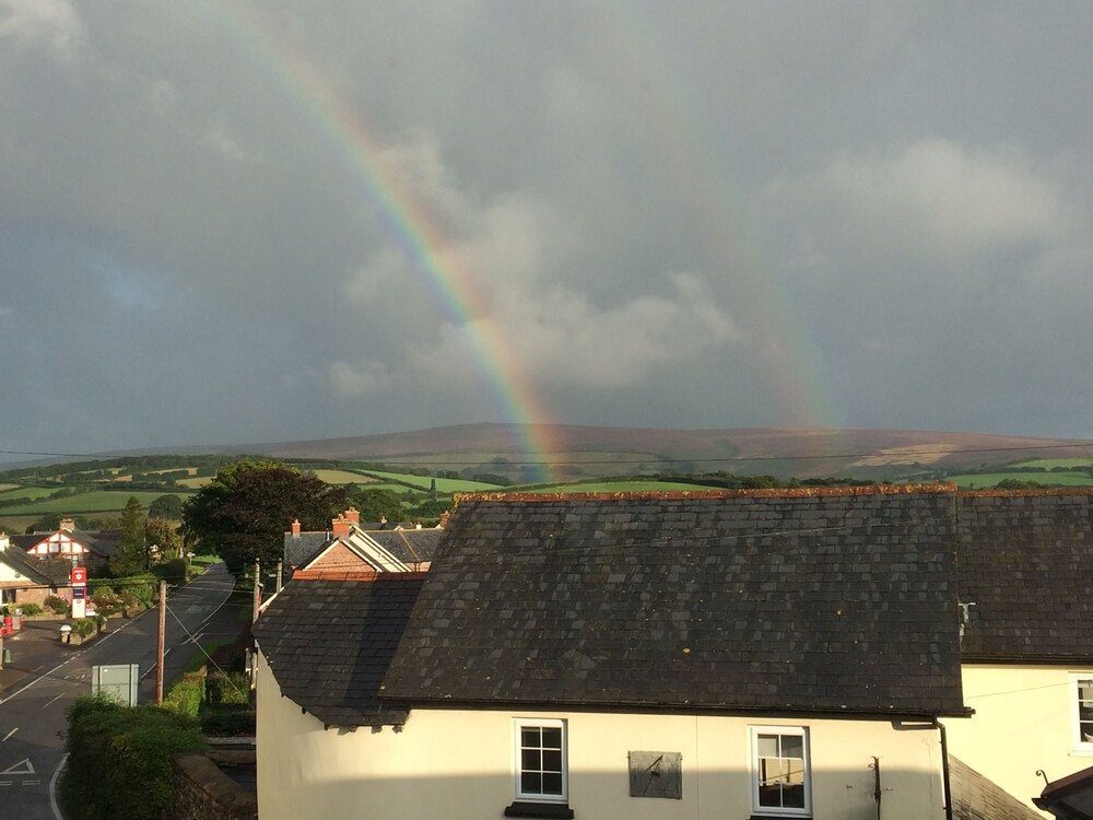 Exmoor House - Guest House 44/50