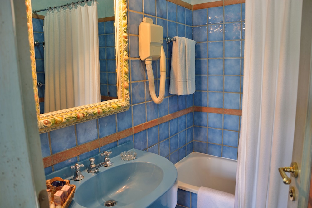 Boccaccio Hotel 14/65