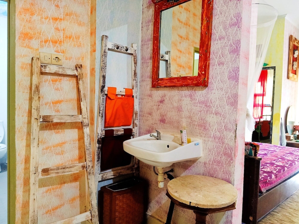 Santhika B&B 49/50