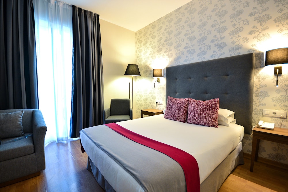 Hotel Oromana 24/75