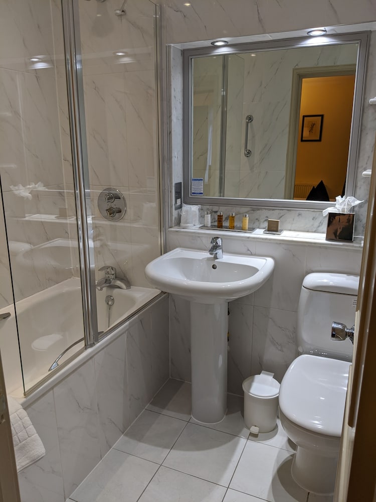 Cotswold Lodge Hotel 5/64