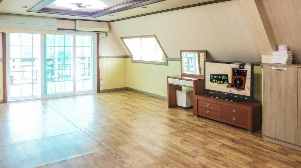 Yeongheung-Do Mirim Pension 18/50