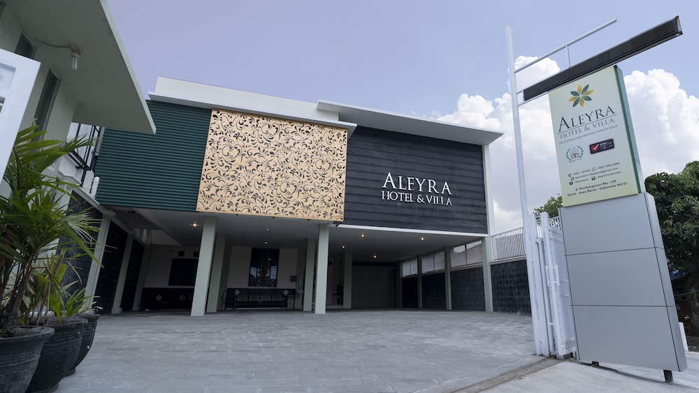 Aleyra Hotel and Villa Garut 4/50