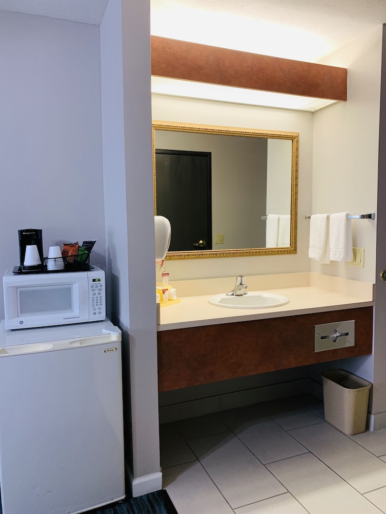 Countryside Suites Lincoln 38/40