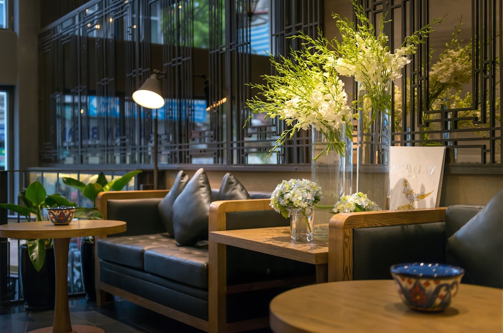 Bespoke Trendy Hotel Hanoi 35/50