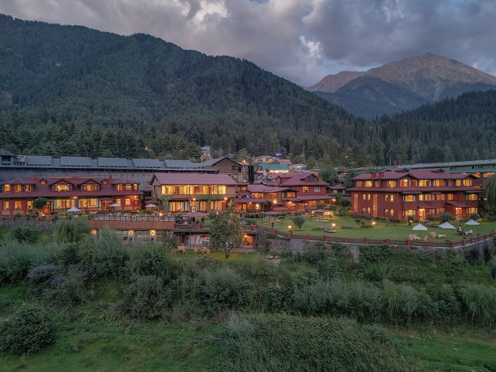PAHALGAM HOTEL 5/39