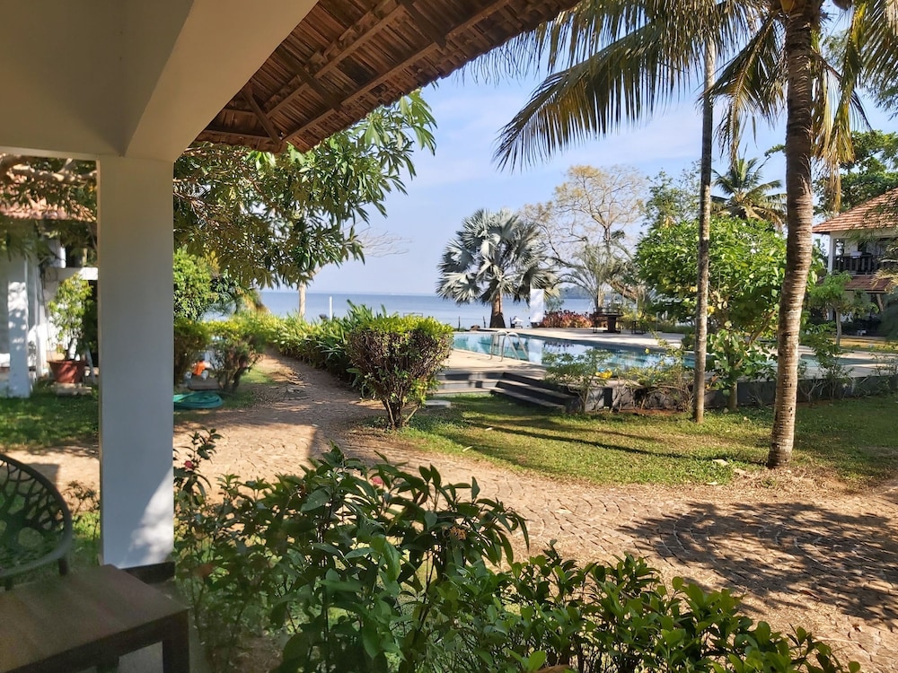 Deshadan Backwater Resort 13/81