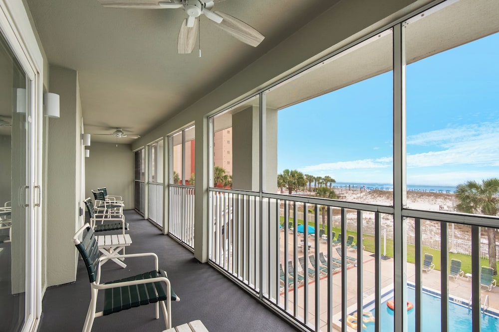 Destin Holiday Beach Resort 8/50