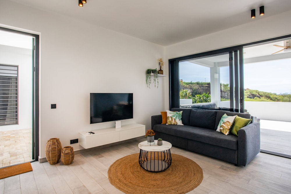 The Reef at Blue Bay Golf & Beach Resort 10/50