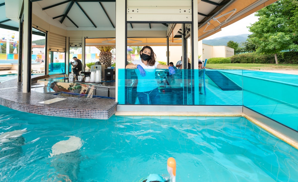 CRONWELL PLATAMON RESORT 20/50