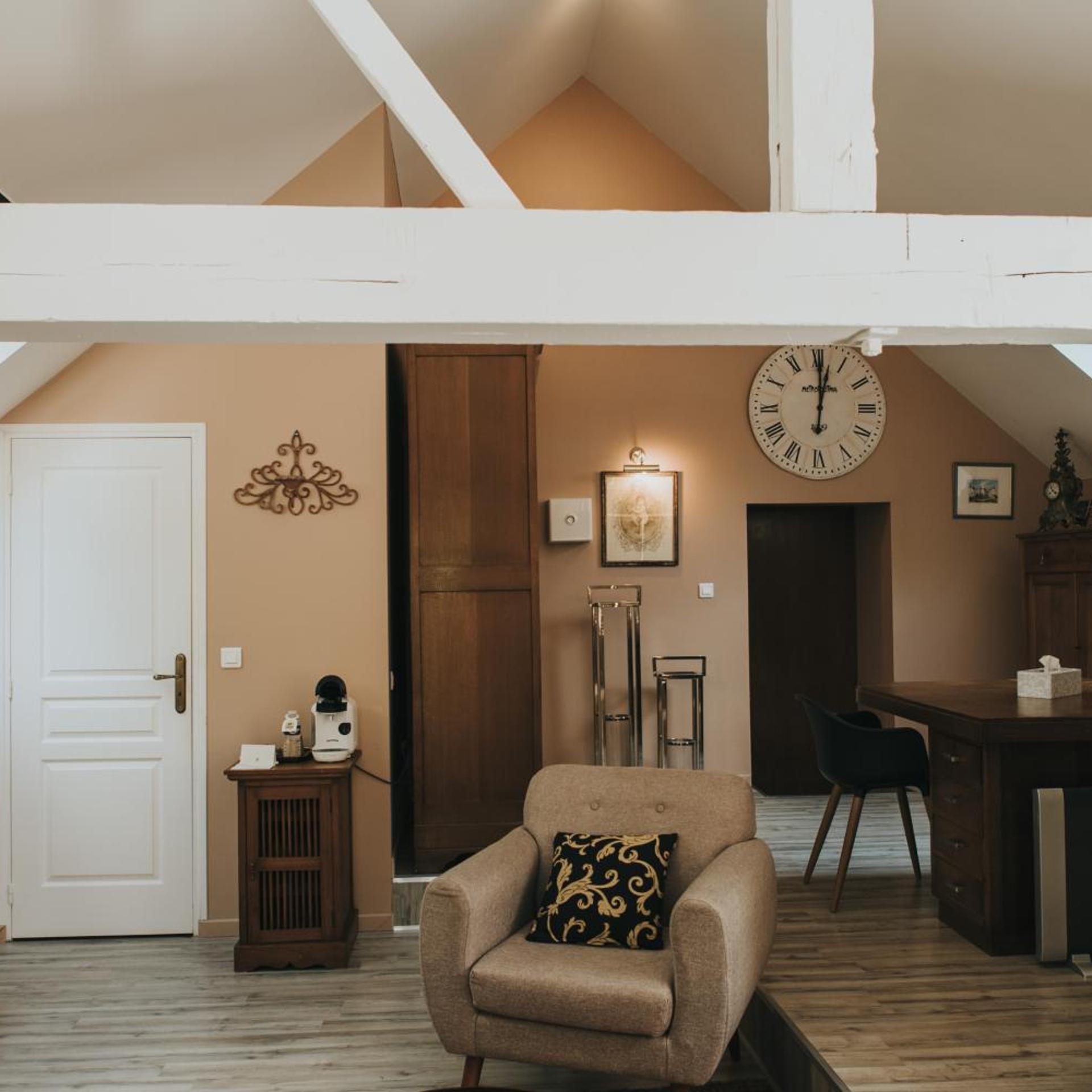 HOTEL LE MOULIN D'ARTRES 32/49