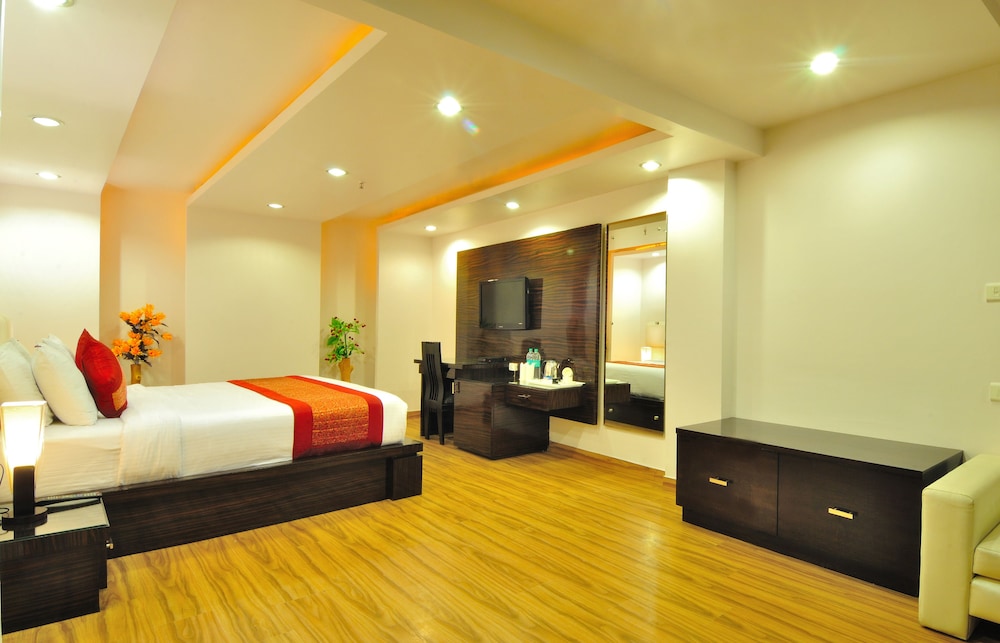 Hotel Elegance New Delhi Railway 10/21