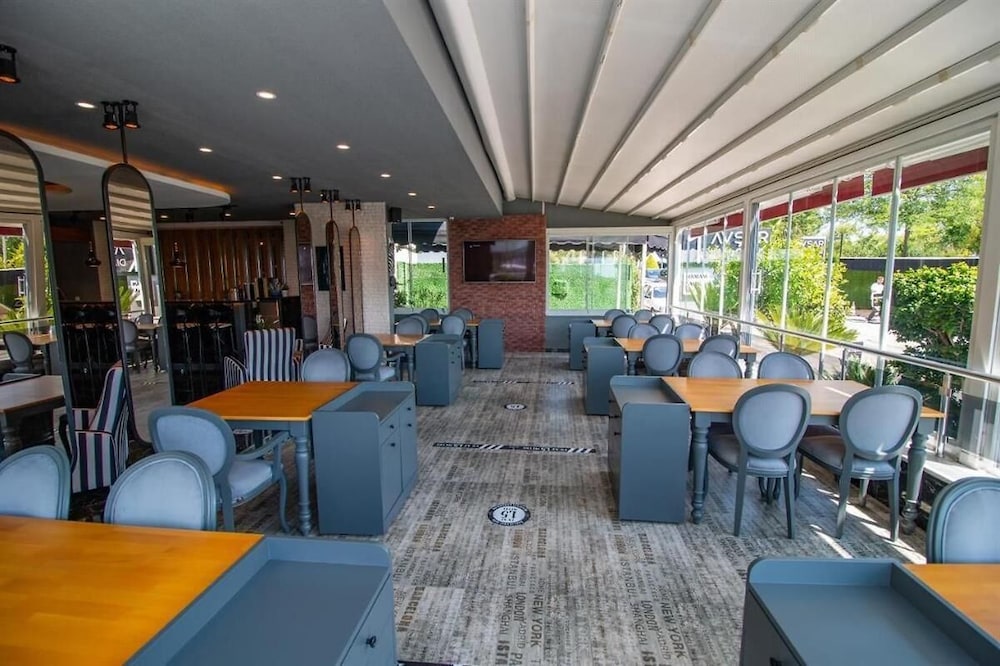 Altes Hotel 32/46