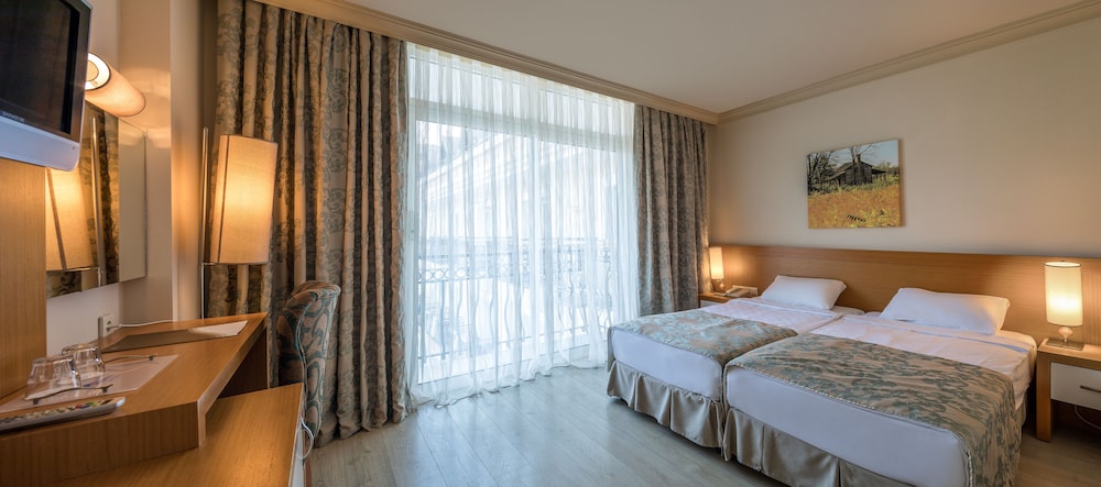 L'Oceanica Beach Resort Hotel 11/50