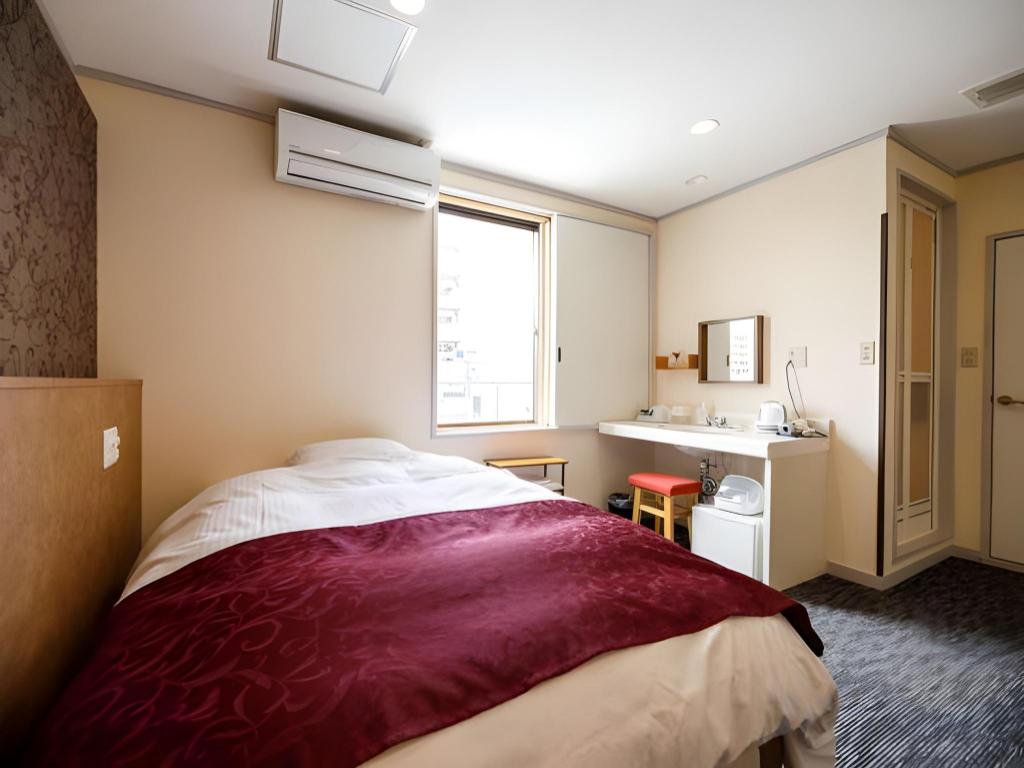 Semi Room, Double Bed