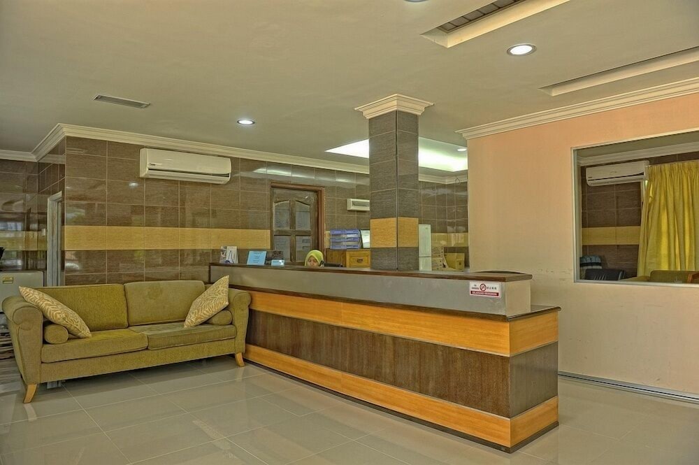 Penarak Bamboo Beach Motel 7/43