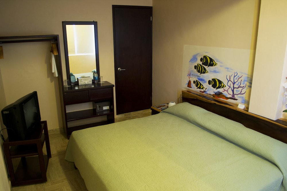 Mar Azul Suites 11/67